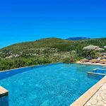 Hlazeika By Skala (Kefalonia)
